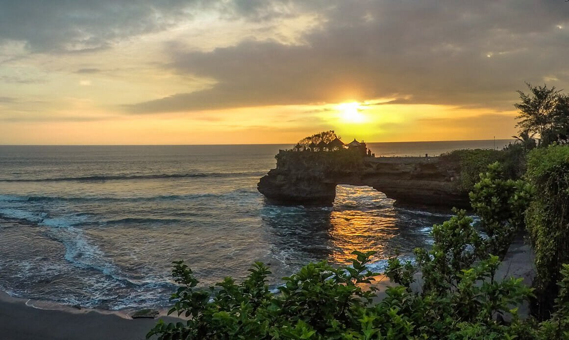 voyage indonesie tanah lot temple bali voyage indonesie tanah lot temple bali