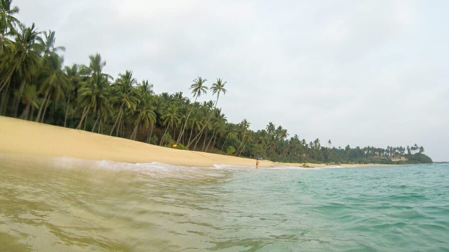 partir au sri lanka Hiriketiya beach