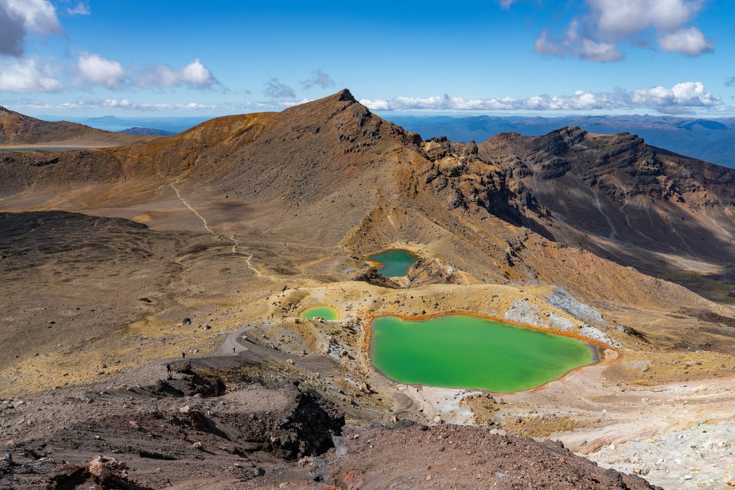 descente lac émeraude randonnée tongariro alpine crossing