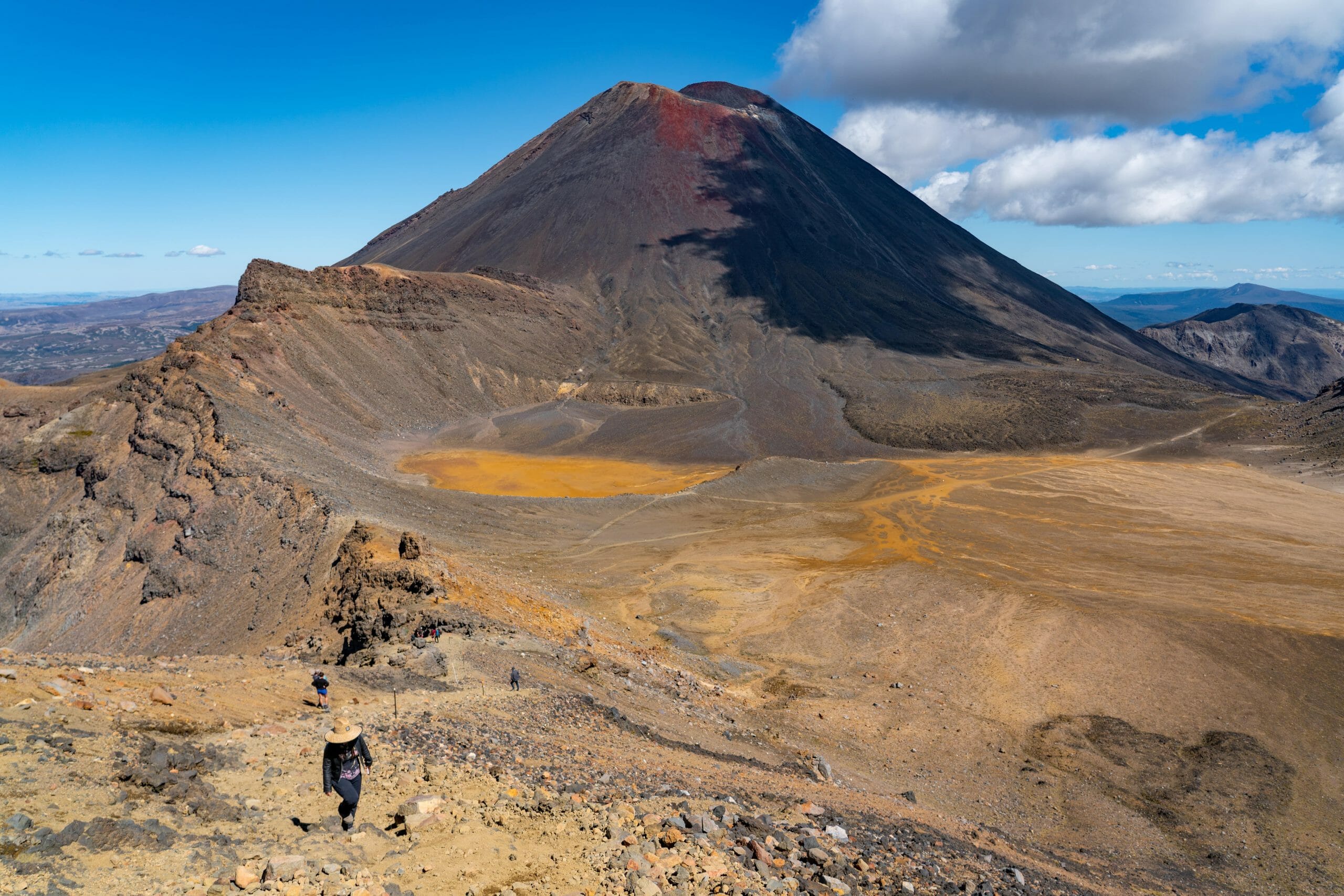 montée cratère rouge tongariro alpine crossing