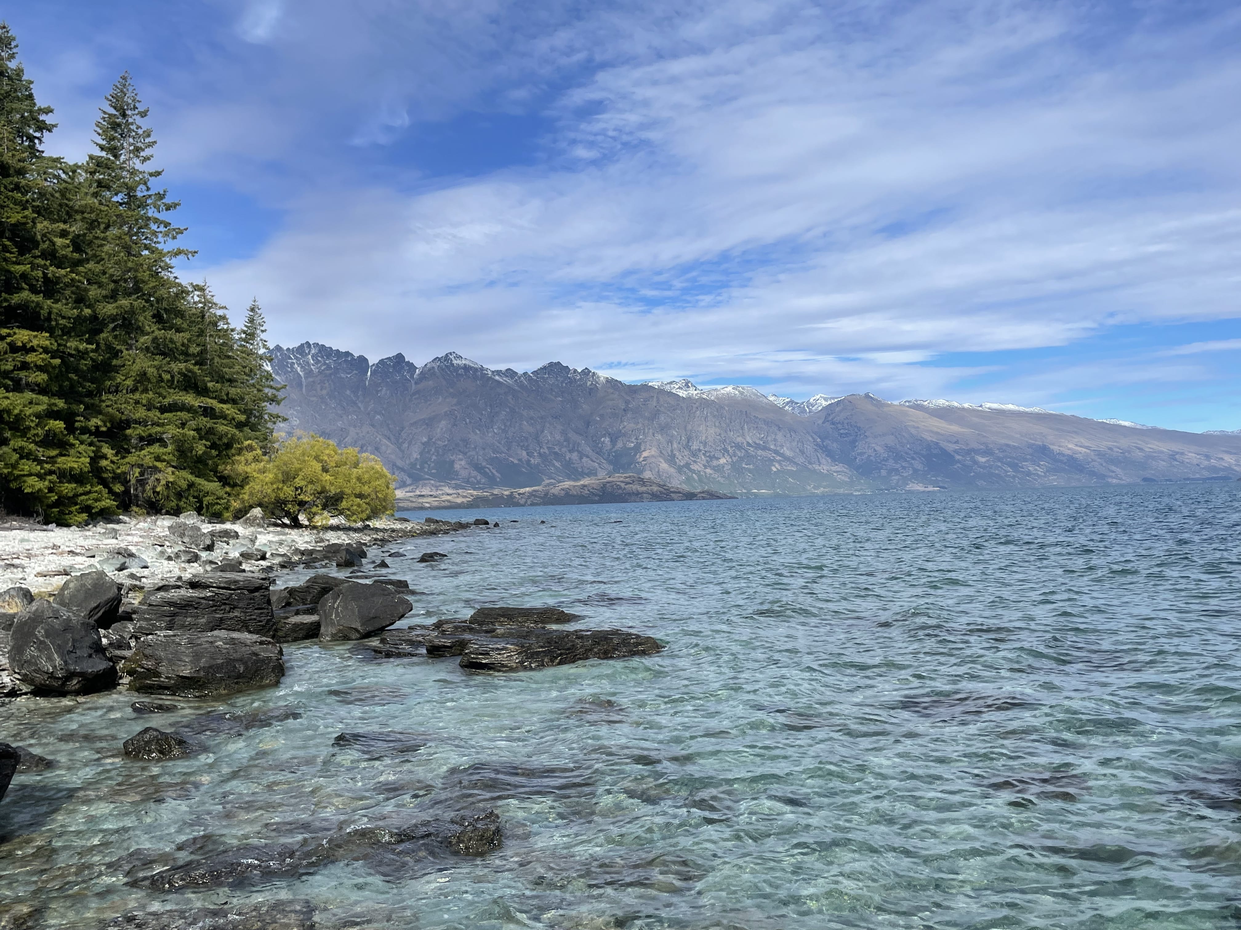 Les sommets enneigés de Queenstown